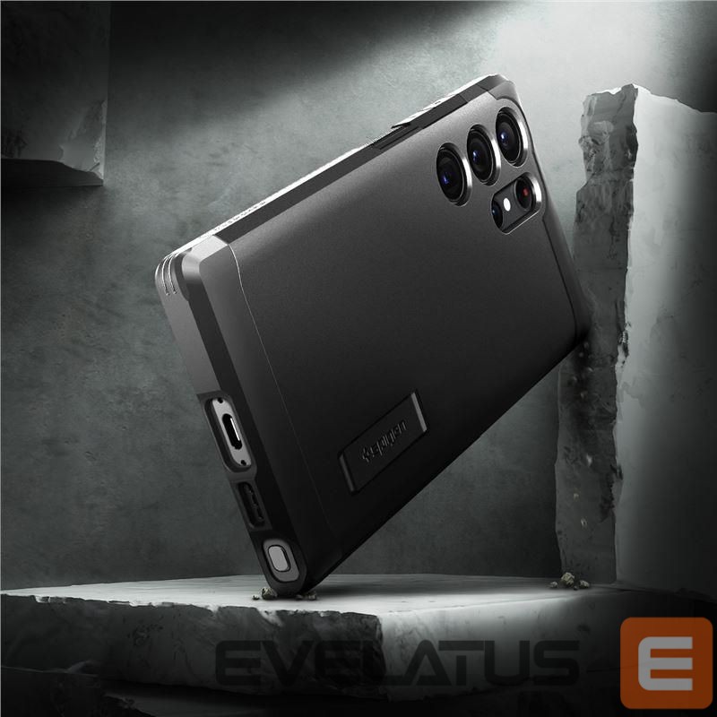 Чехол на заднюю панель Spigen Black